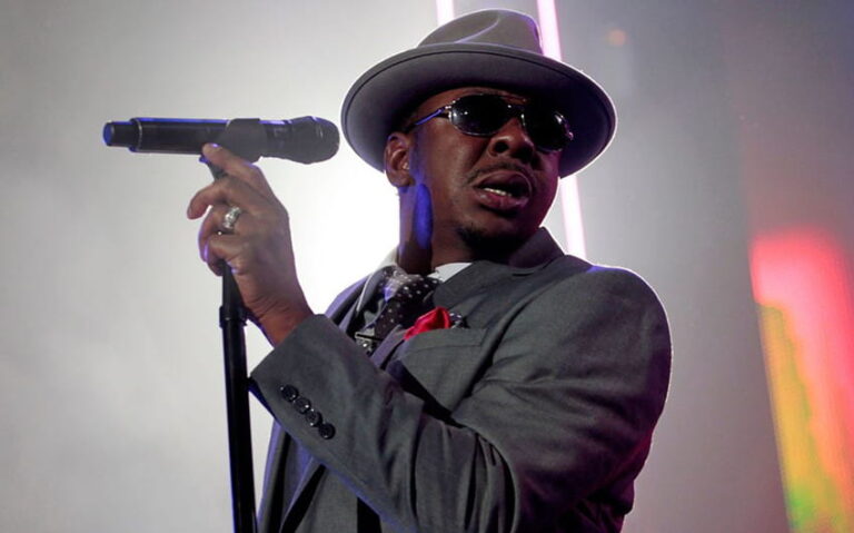 singer bobby brown net worth